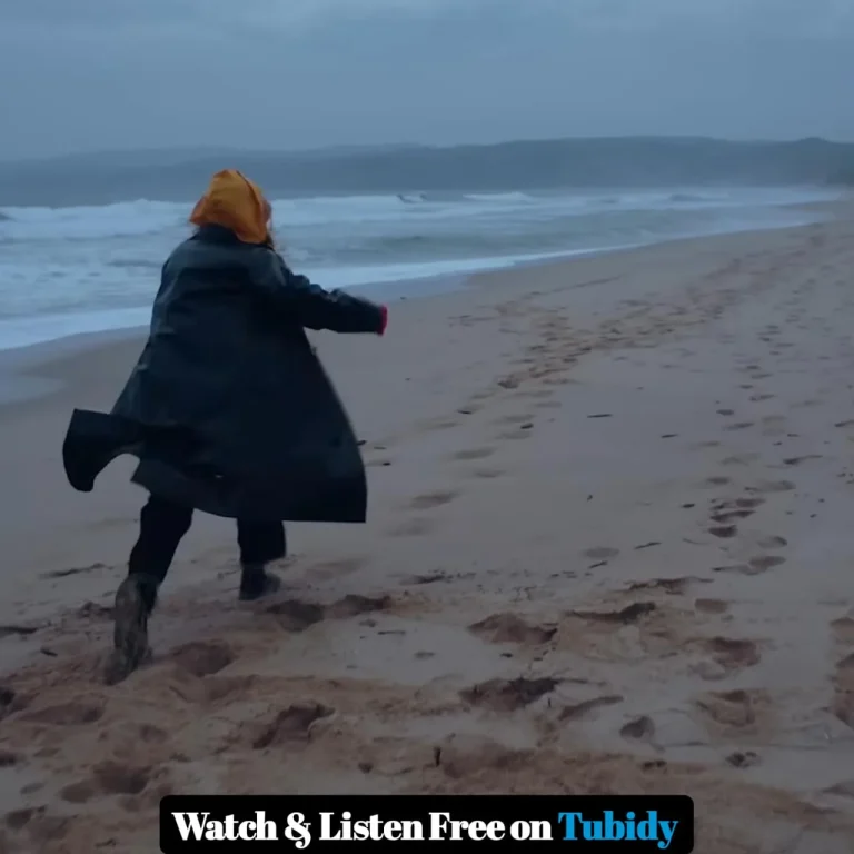 Julia Jacklin Lydia Wears A Cross (Official Video)
